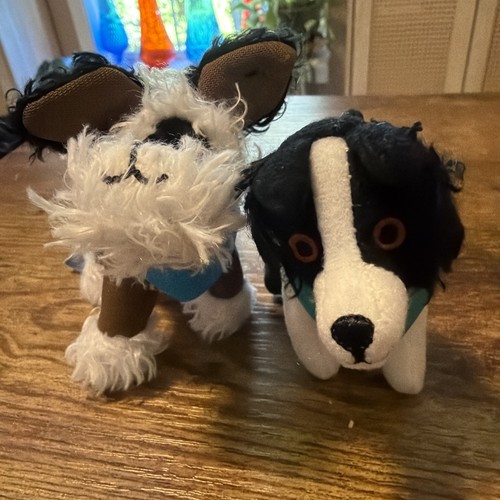 Hotel for dogs plush - dogs,
