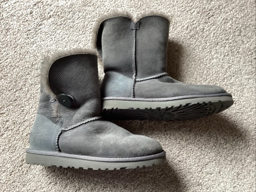 Genuine ladies ugg - genuine, size