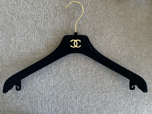 Authentic chanel hanger - authentic,