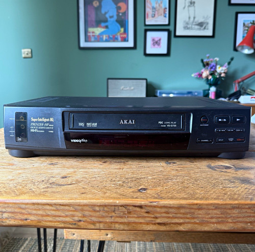 Akai g735 video player vhs - video,