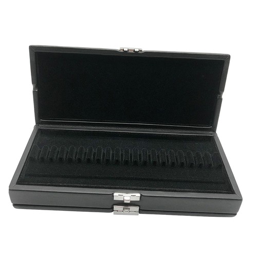 Oboe reed case holds - reed,