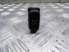 BFD068235 2013 MITSUBISHI L200 2.5 DPF DID 4 WORK DIF LOCK SWITCH