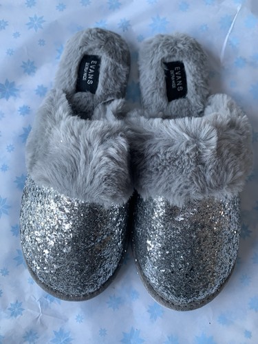 Brand new evans slippers - new,