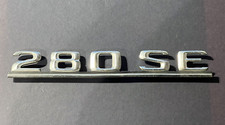 MERCEDES 280 SE - VINTAGE METAL CAR BADGE (1268170115PuC) - 240 X 32MM