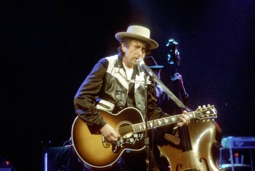 Bob dylan plays - bob, a