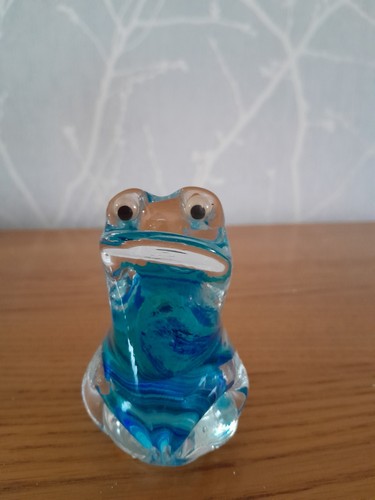 Alum bay glassworks - glassworks, frog