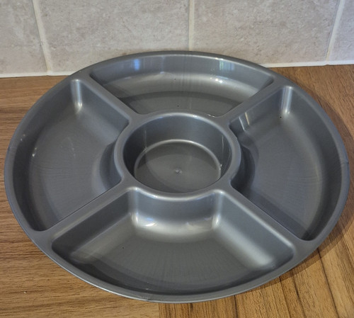 Large round grey plastic - round,
