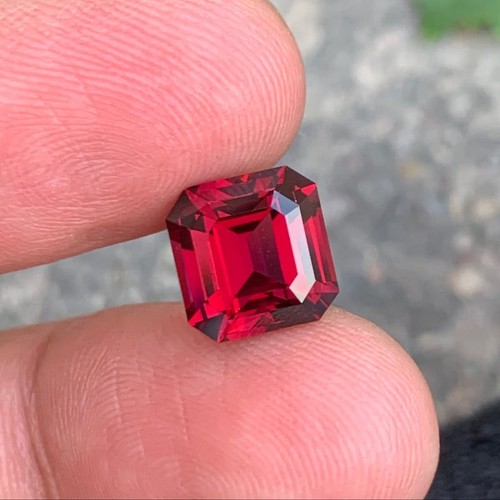 Carats loose rhodolite - 5.68,