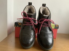 Moshulu DEVA Waxy Leather