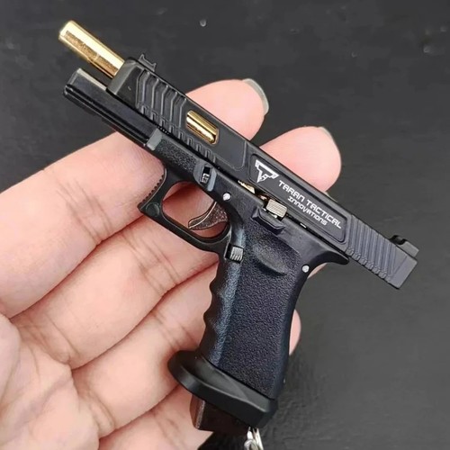 Keychain metal gun - keychain,metal,