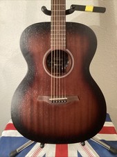 Guitar Vintage Acoustic V660 WK £75 ￼ Liquidation Shop Display