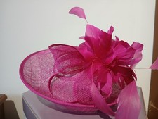HAT BOX Fuschia Pink Head band Fascinator with feathers