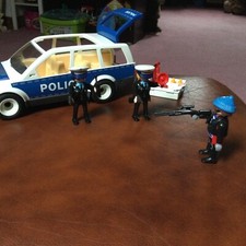 Playmobil Police Car - Policewomen & Gangster Weapons, Cuffs, Walkie-talkie