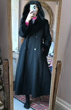 True Vintage Maxi black a line
