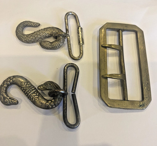 Two different military snake - different,
