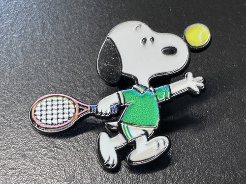 Snoopy enamel pin badge - snoopy,