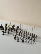 41 metal english civil war soldiers 22 to 25 mm all painted.