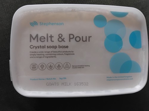 Melt and pour soap base - melt,