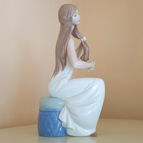 Vintage nao lladro porcelain - vintage,