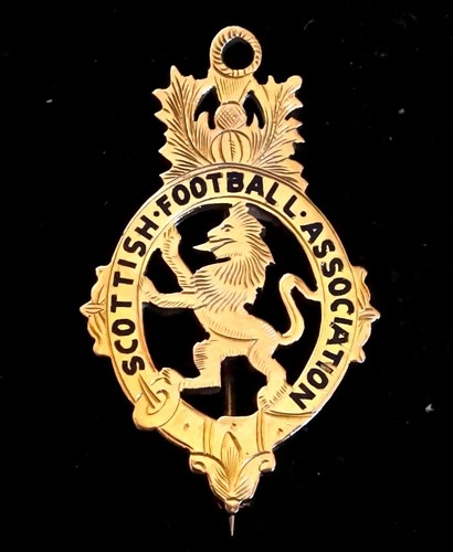 9ct gold football - 9ct, medal