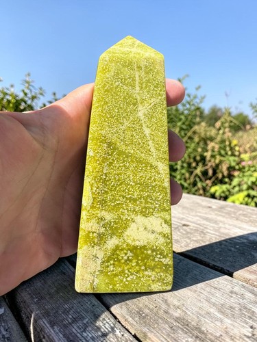 Large green serpentine tower - large,
