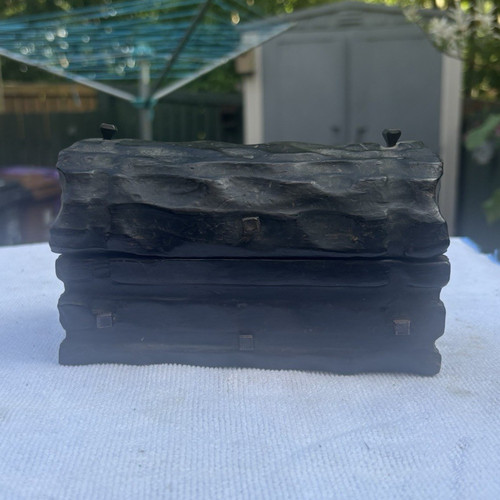 Black pirate treasure chest - treasure,