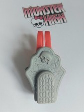Monster High *flaw Ghoulia Yelps Scooter Backpack Doll Spares