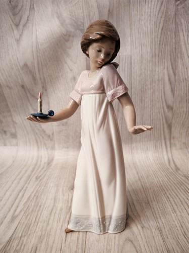 Lladro nao light the way - light,
