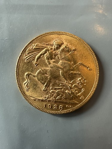 1928 full gold sovereign - , south
