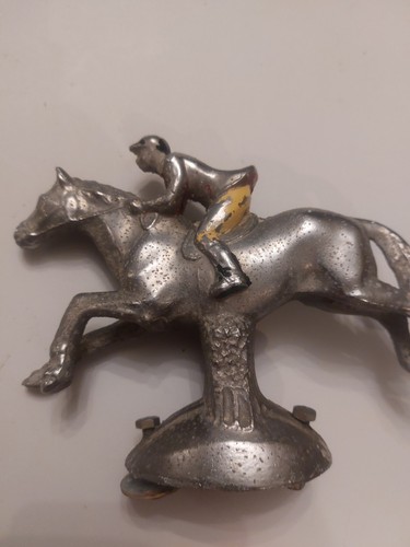Horse bonnet mascot desmo - bonnet,