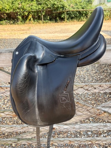 Childeric dressage saddle - dressage,