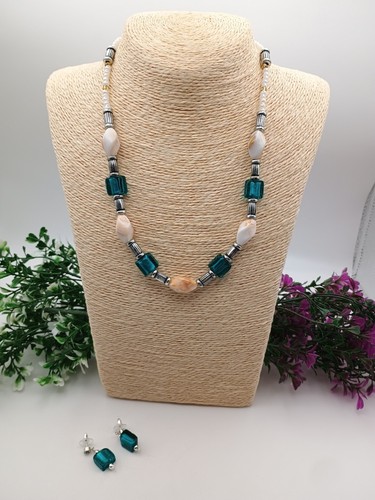 Stunning beach vibes necklace - beach,