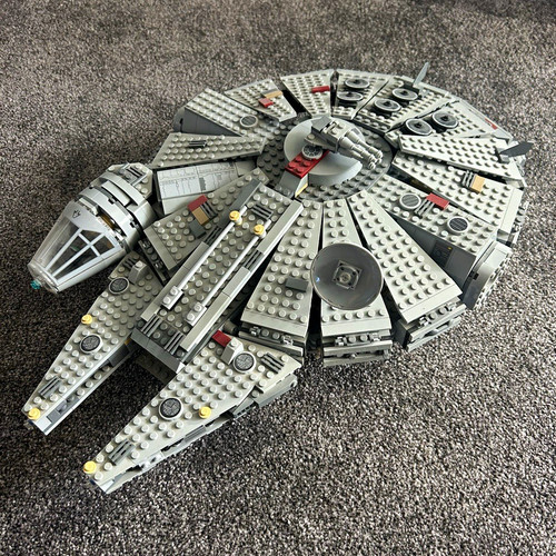 2011 lego star wars millennium - star,