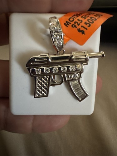 Ctw moissanite gun - moissanite,