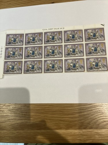 1104 christmas 8p stamps - gb,