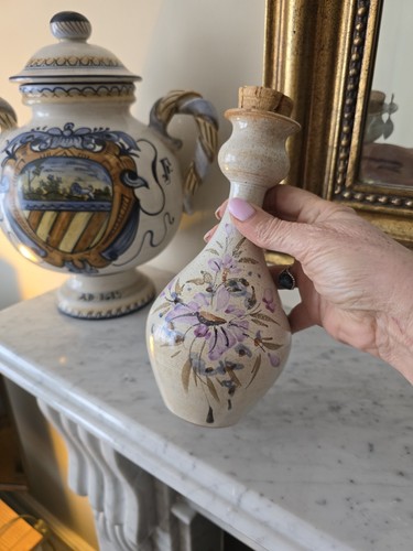 Vintage hand painted studio - hand-painted,