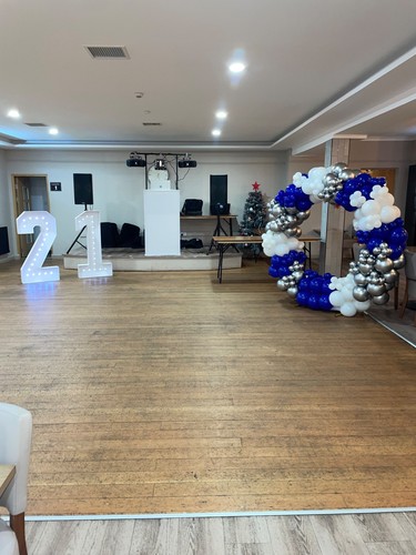 4ft light numbers - light,