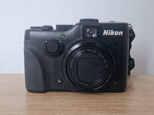 Nikon coolpix p7100 1mp - nikon,