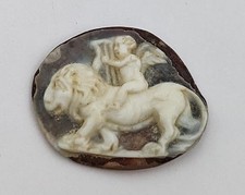 VICTORIAN CARVED CAMEO DEPICTING PUTTI / CUPID RIDING LION 19TH CENTURY