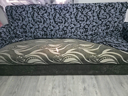 Grey black floral pattern - floral,