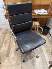   Vitra Eames EA219 Black