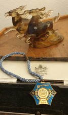 Lingfield racecourse 1977 queens jubilee year hexagonal medallion number 420