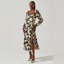 ASTR Hayden Midi Dress in