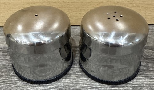Salt pepper shakers - salt, vintage