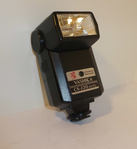 Yashica 220 bounce flashgun - yashica,