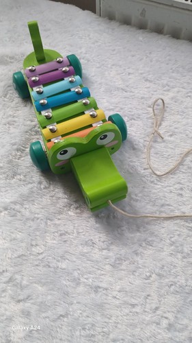 Wooden crocodile pull - wooden,