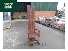 Story Teller's Chair, Unsual