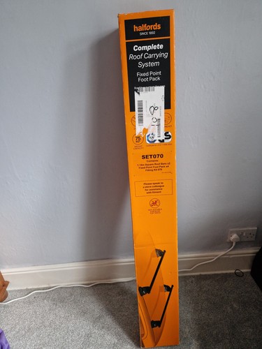 Halfords roof rack - pair, set070