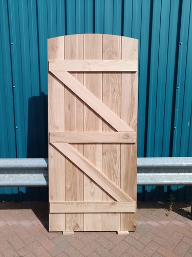 Solid oak curved top ledged - solid,