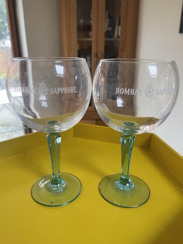 Pair bombay sapphire gin - of,